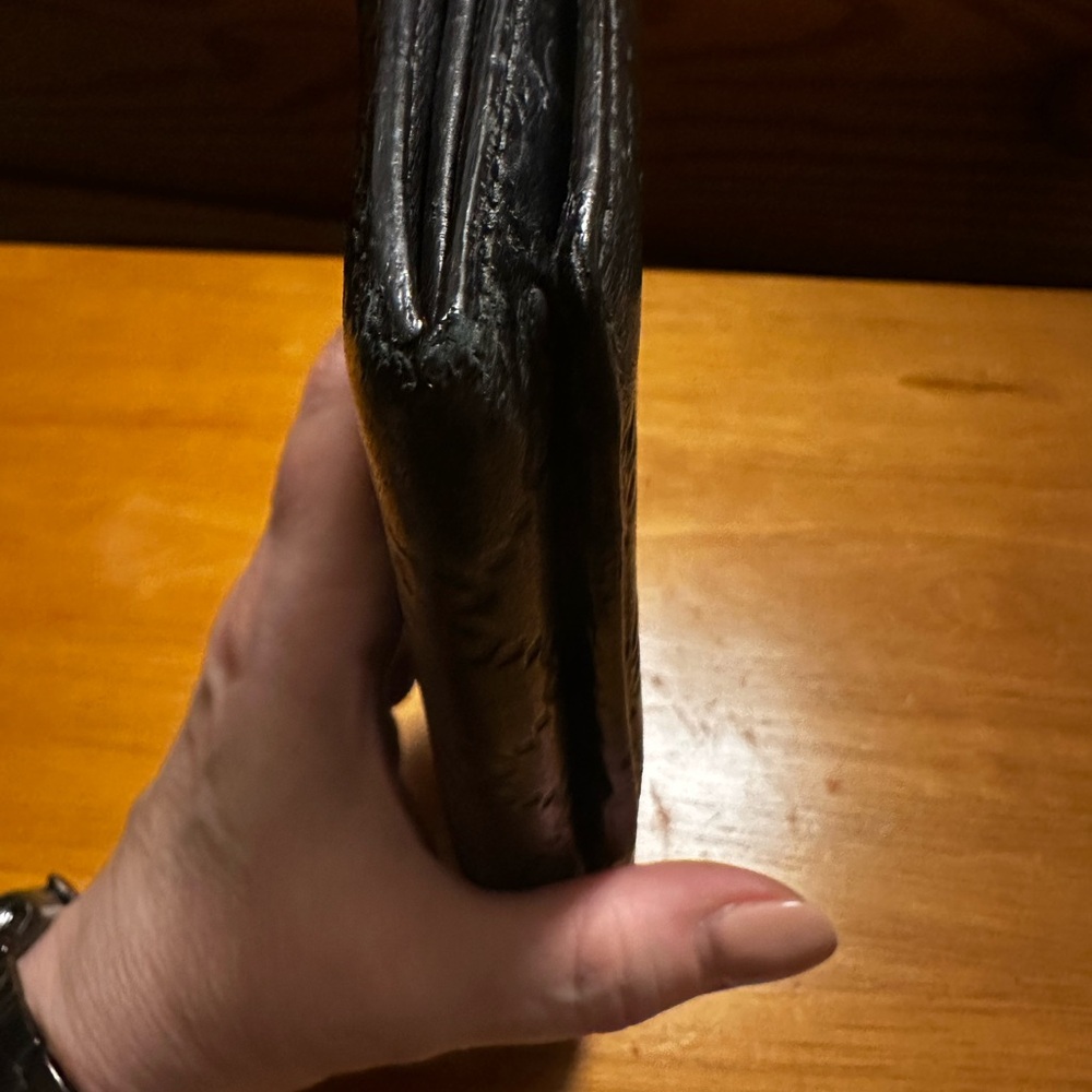 Gucci Black Embossed Leather Long Flap Wallet - Picture 6 of 12